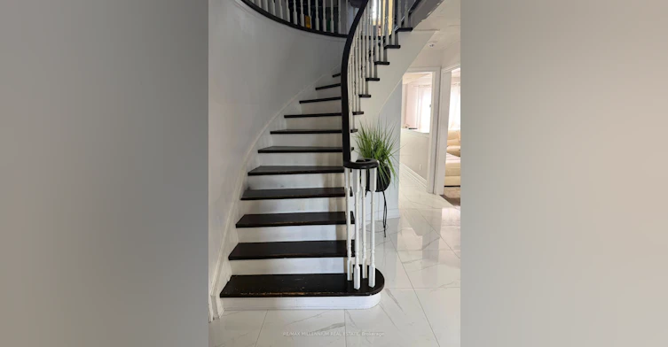 90 Whitehaven Drive, Brampton, ON, L6Z 2R8 - 4