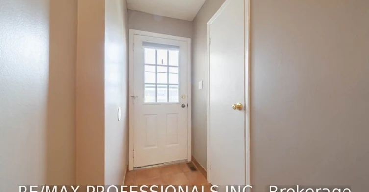 4207 Beacon Lane, Mississauga, ON, L5C 3V8 - 3