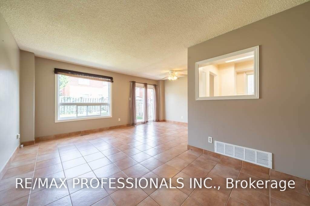 4207 Beacon Lane, Mississauga, ON, L5C 3V8 - 5