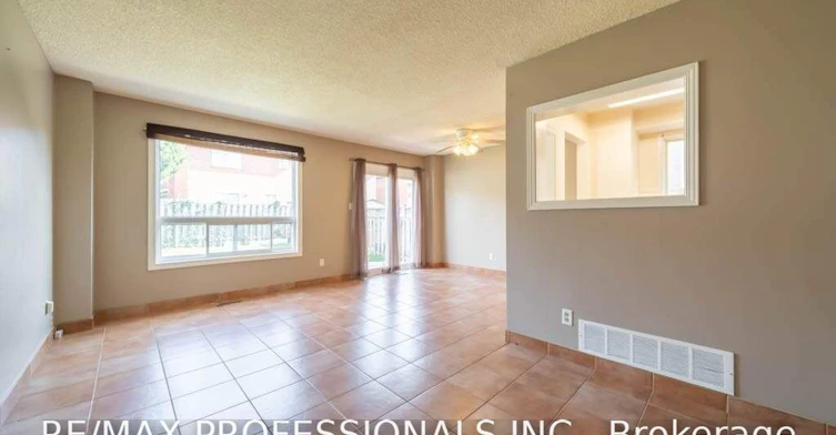 4207 Beacon Lane, Mississauga, ON, L5C 3V8 - 5