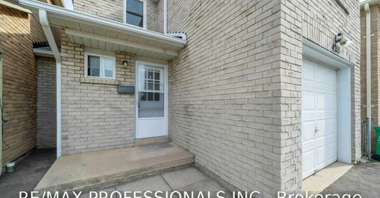 4207 Beacon Lane, Mississauga, ON, L5C 3V8 - 2