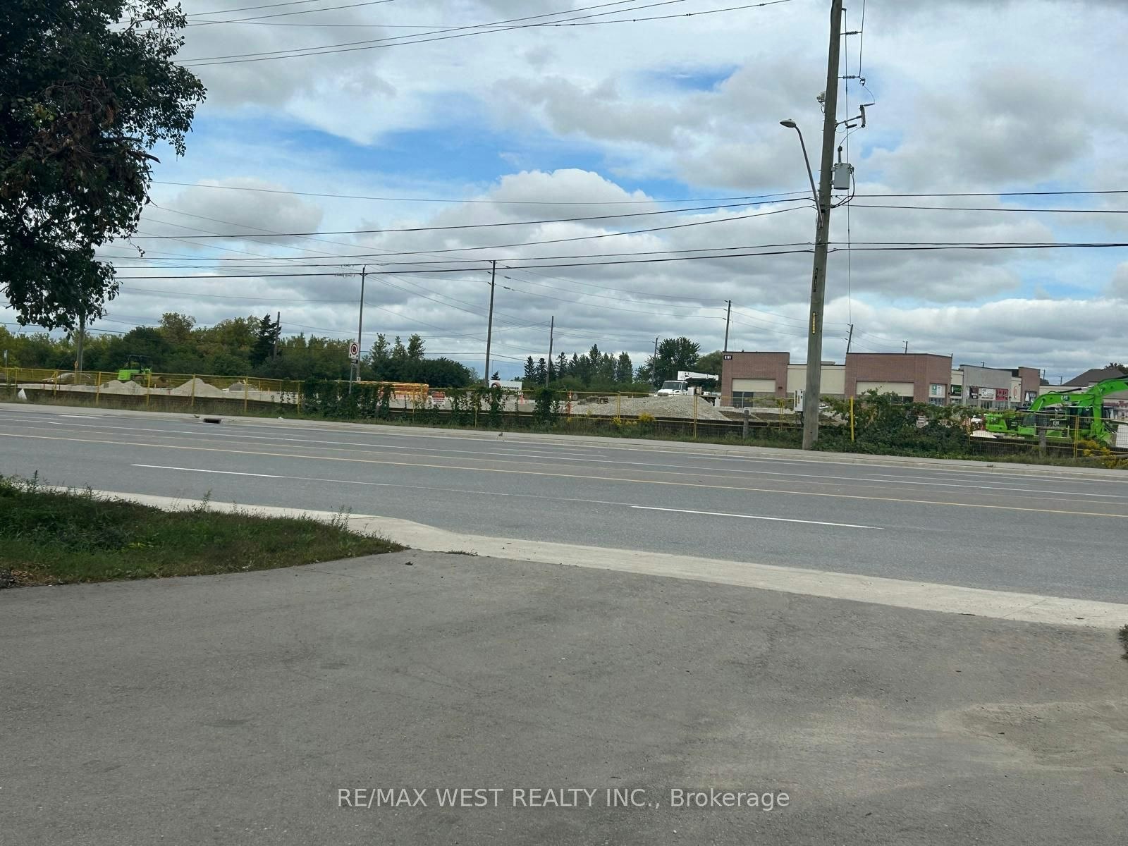 11850 Airport Road, Brampton, ON, L6R 0C7 - 2