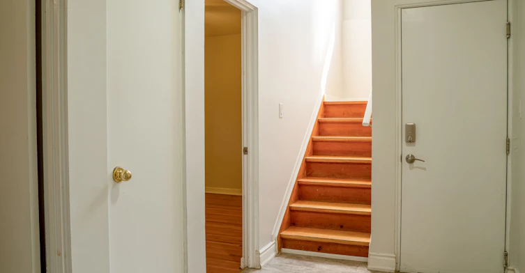 42 Kingsview Boulevard, Toronto, ON, M9R 1T8 - 12