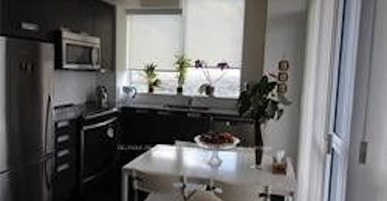 2107-75 Eglinton Avenue W, Mississauga, ON, L5R 1B2 - 3