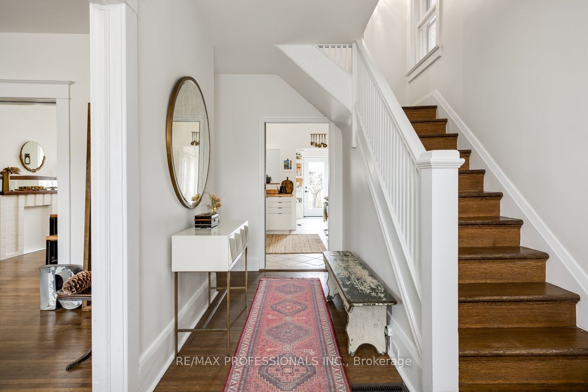 1381 Lansdowne Avenue, Toronto, ON, M6H 3Z9
