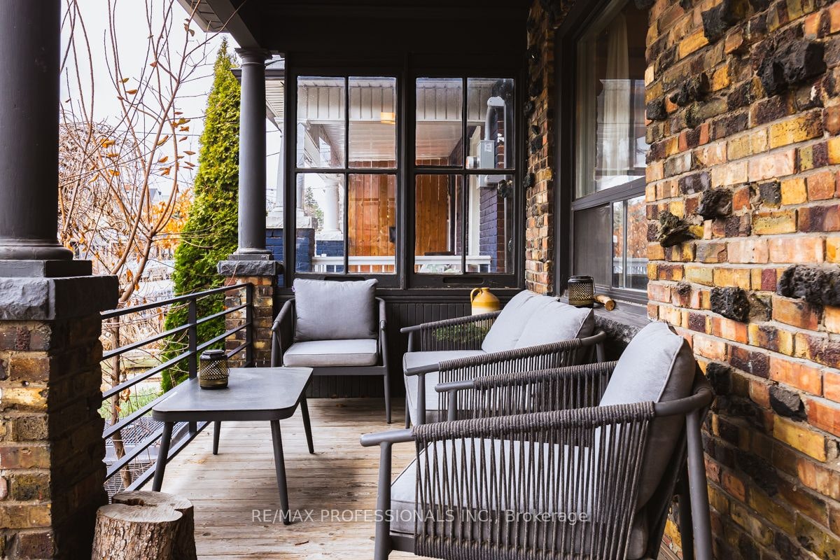 1381 Lansdowne Avenue, Toronto, ON, M6H 3Z9 - 3
