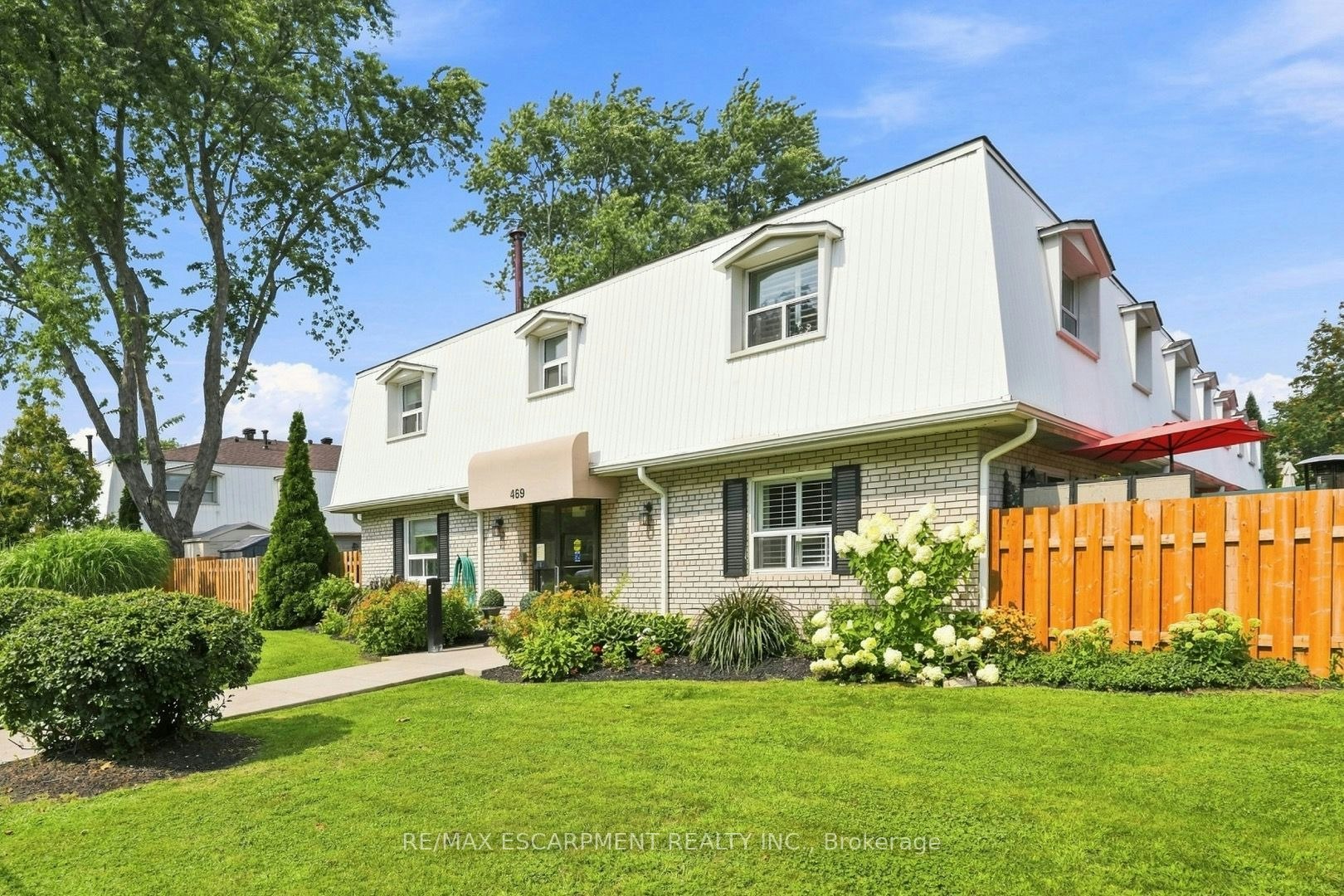 6-469 Claridge Road, Burlington, ON, L7N 2S1