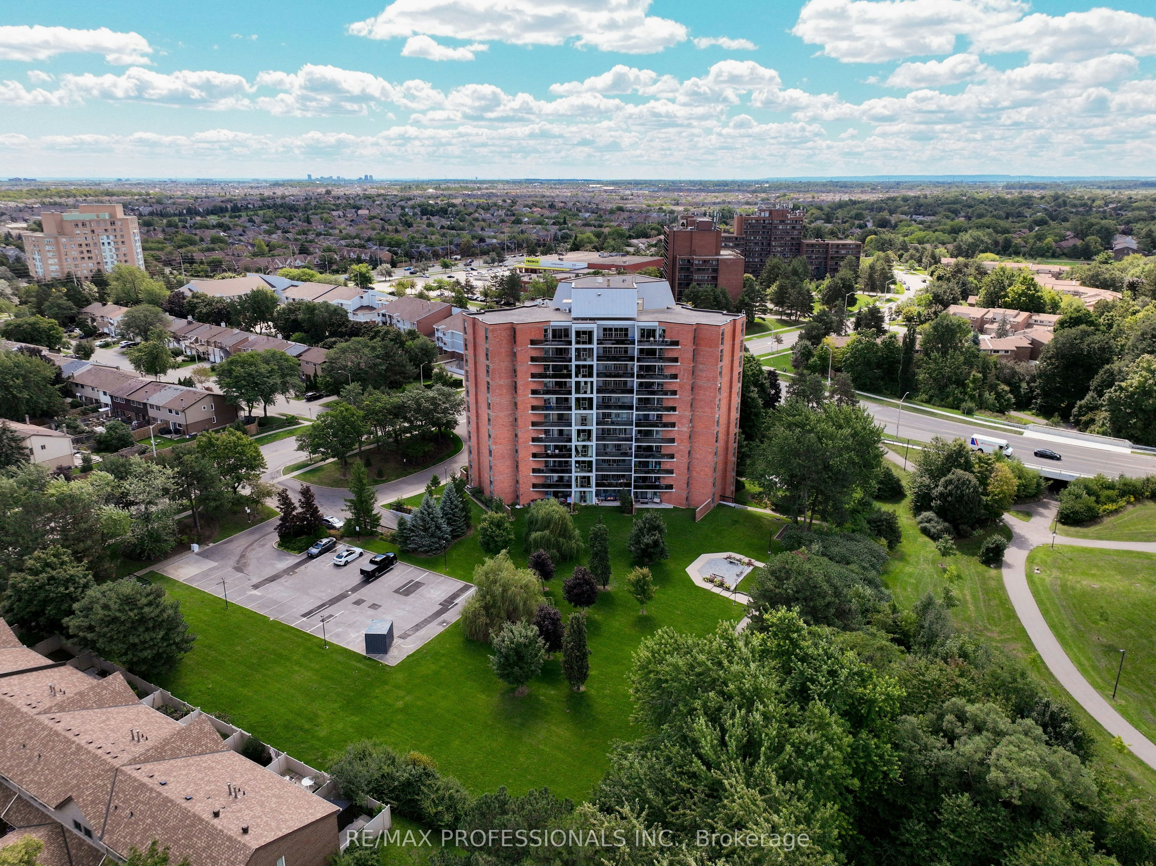 1102-2665 Windwood Drive, Mississauga, ON, L5N 2P2 - 32