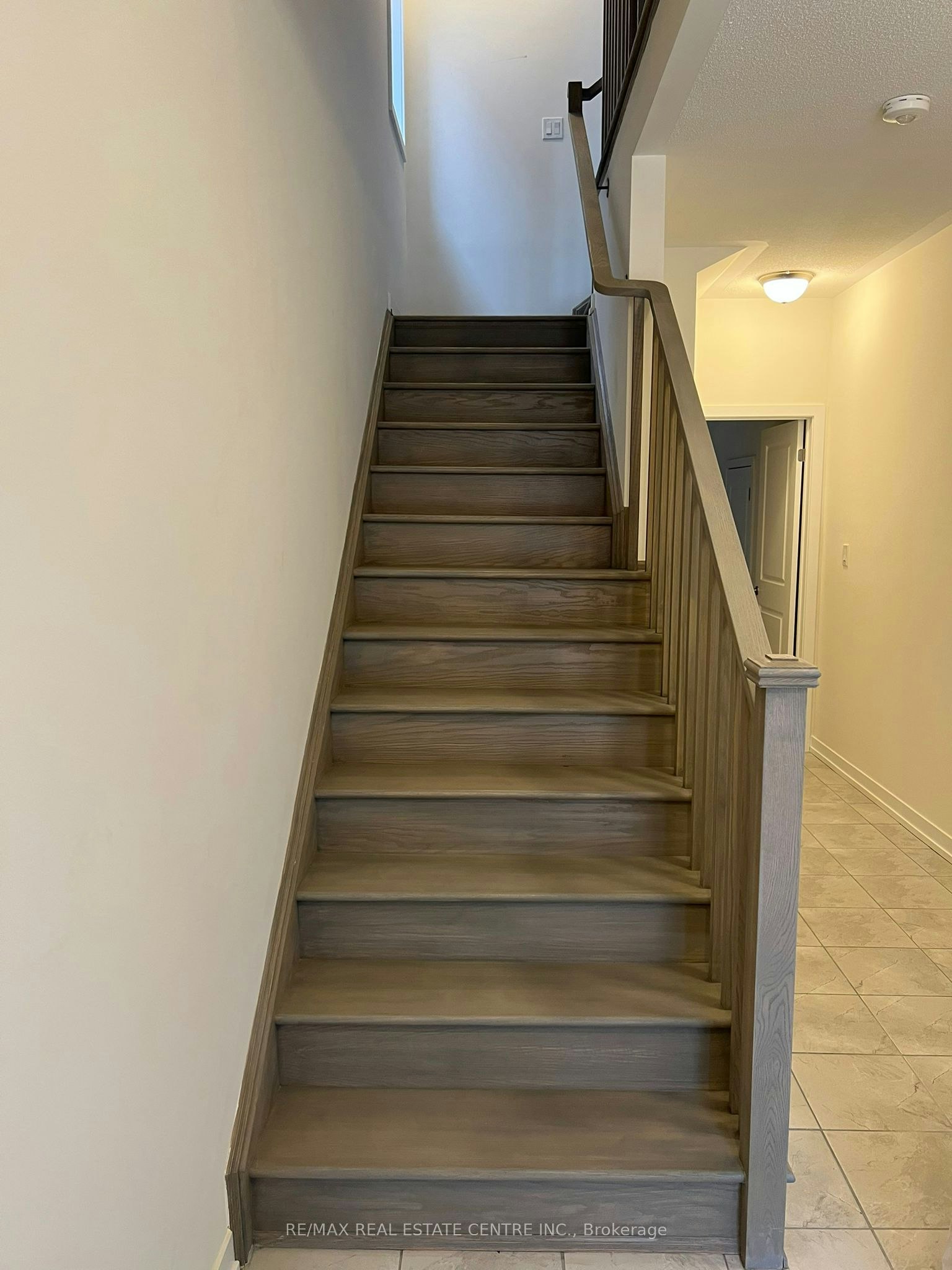 1551 Hilson Heights, Milton, ON, L9E 1V5 - 2