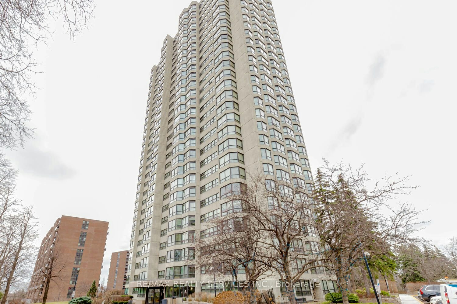 1204-8 Lisa Street, Brampton, ON, L6T 4S6