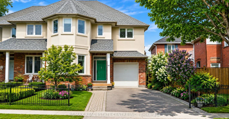 49 Bronte Street S, Milton, ON, L9T 1Z3