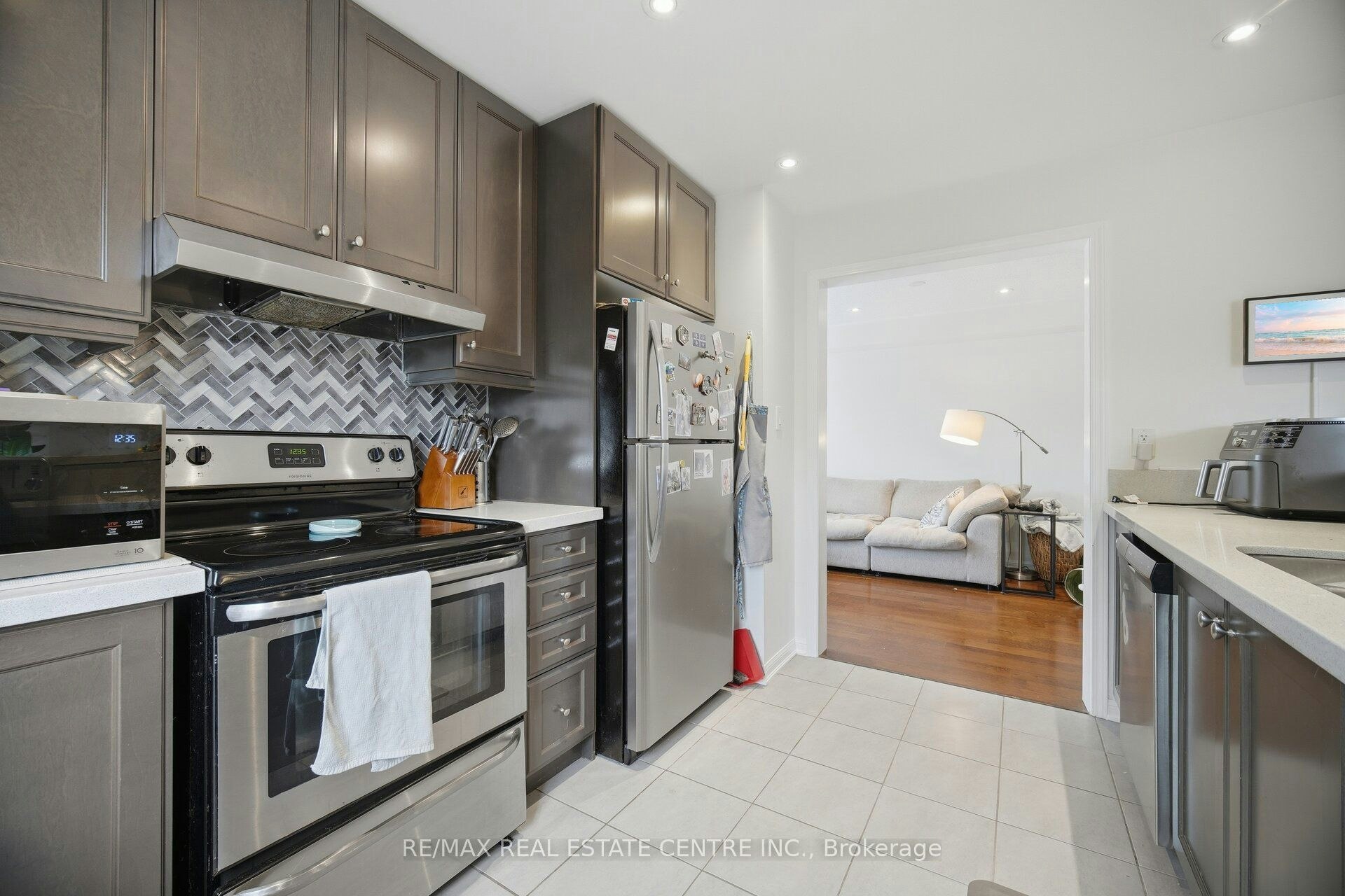 254 Septimus Heights, Milton, ON, L9T 8N6 - 14