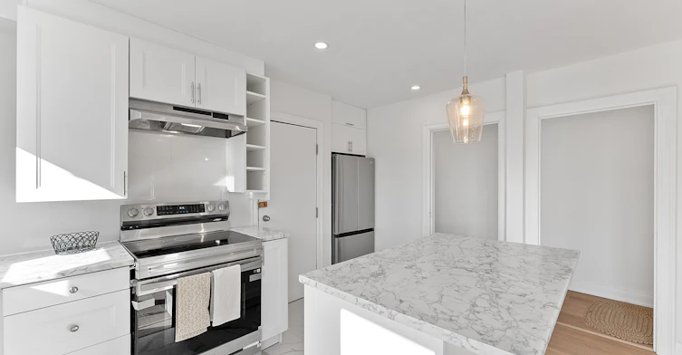 Upper-308 Jane Street, Toronto, ON, M6S 3Z4 - 10