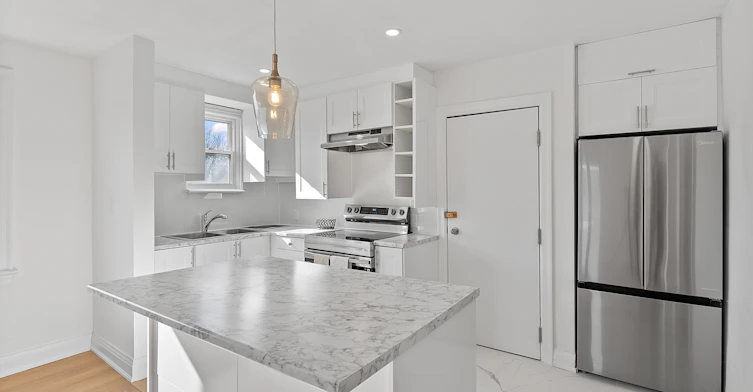 Upper-308 Jane Street, Toronto, ON, M6S 3Z4