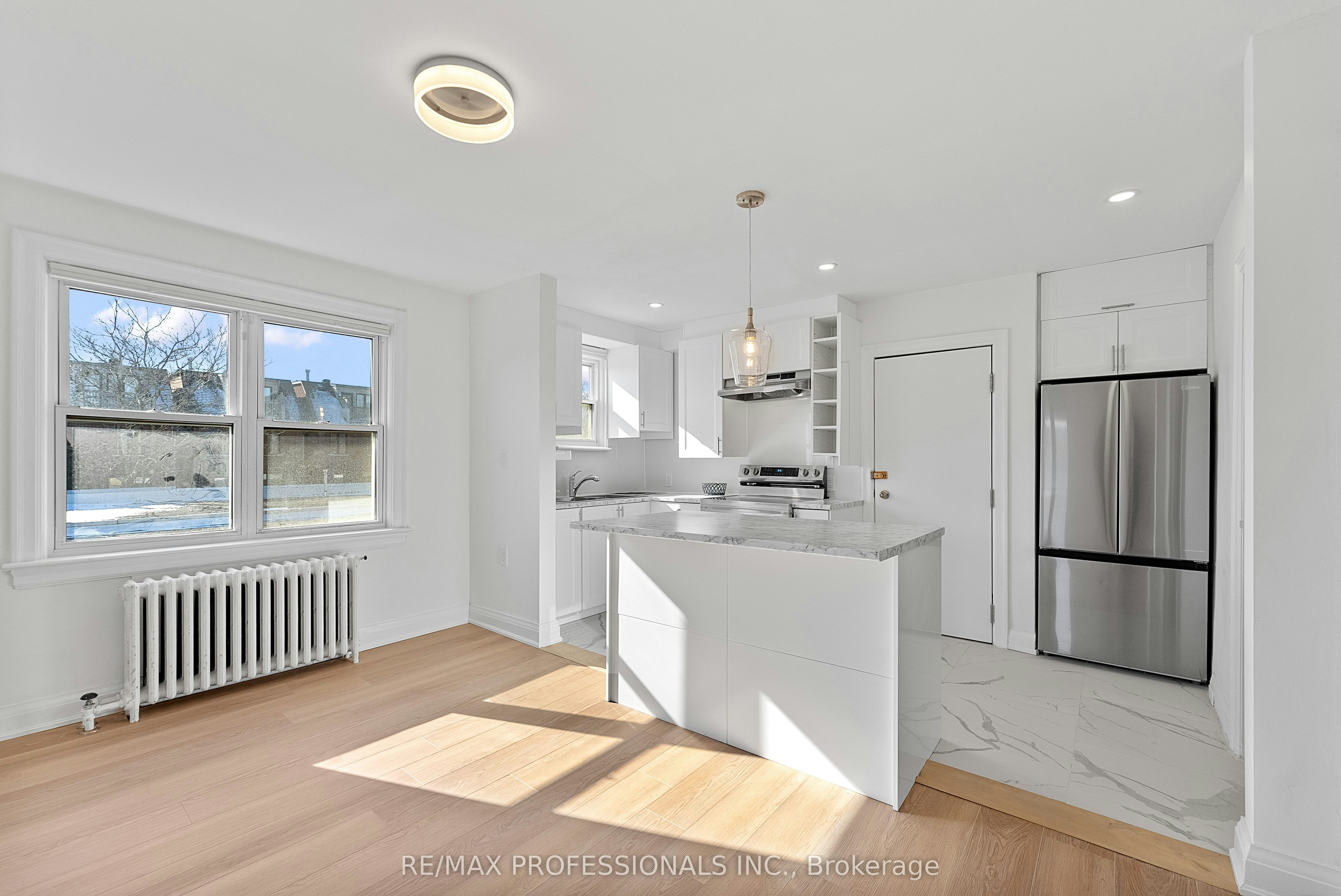 Upper-308 Jane Street, Toronto, ON, M6S 3Z4 - 7