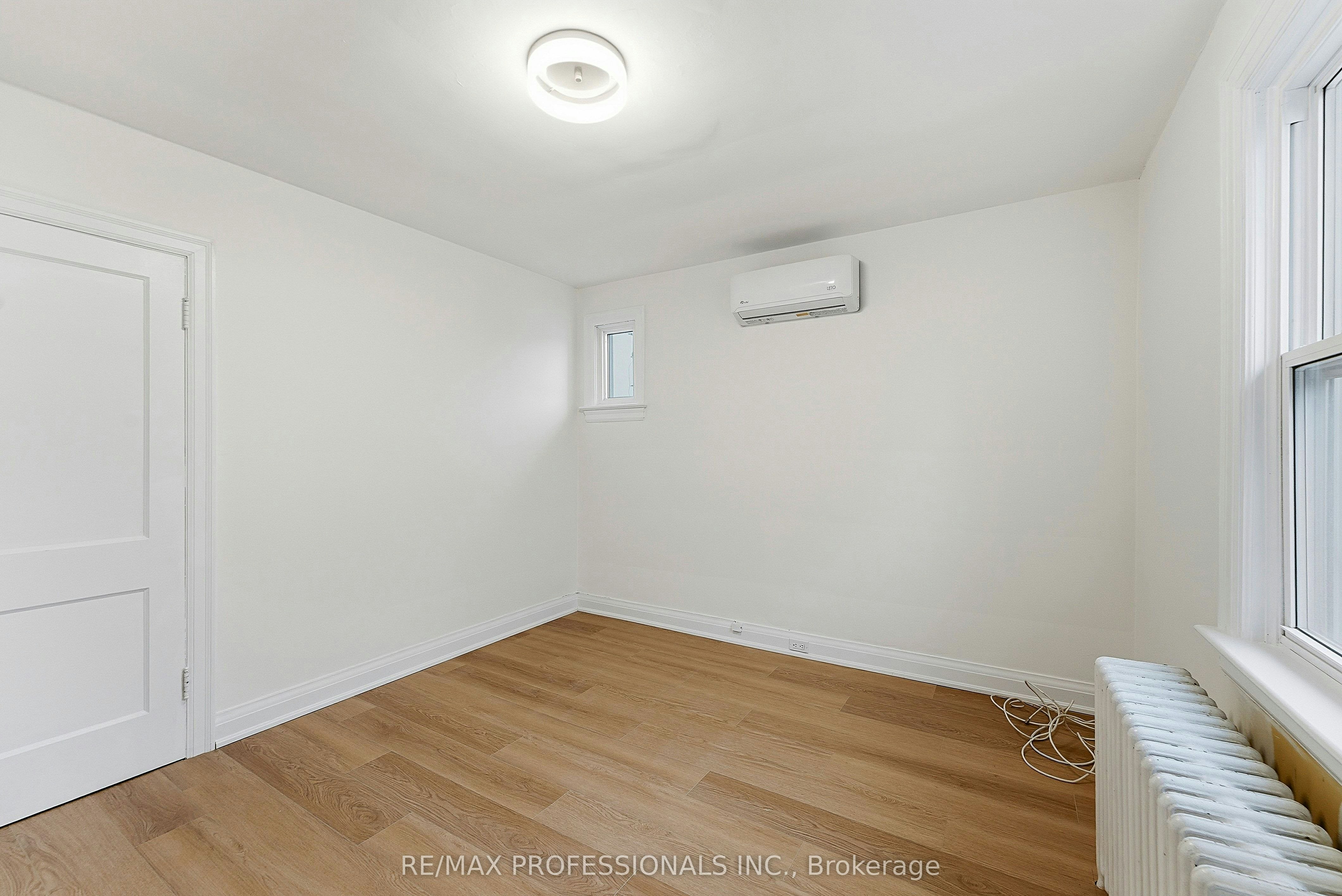 Upper-308 Jane Street, Toronto, ON, M6S 3Z4 - 25