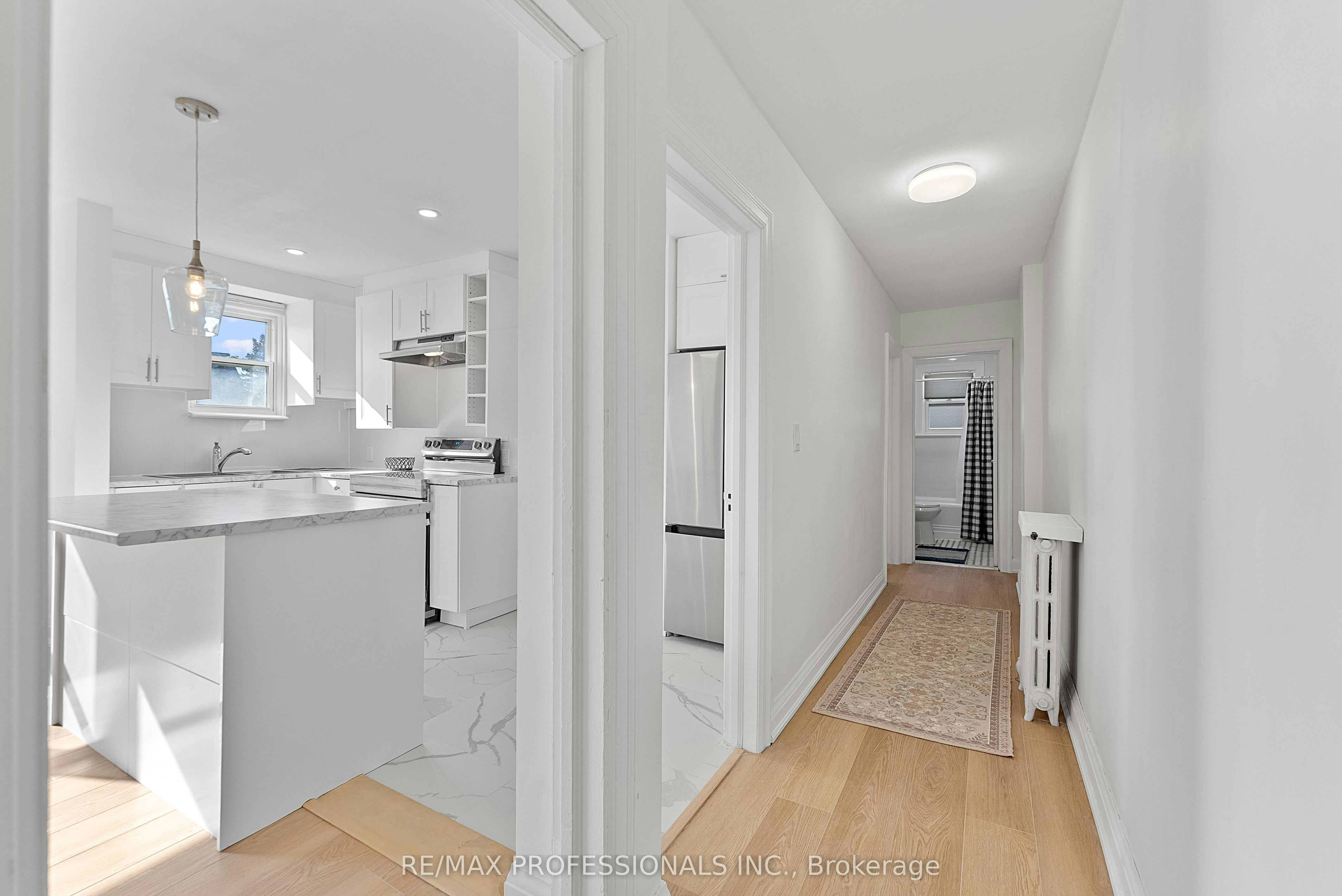 Upper-308 Jane Street, Toronto, ON, M6S 3Z4 - 12