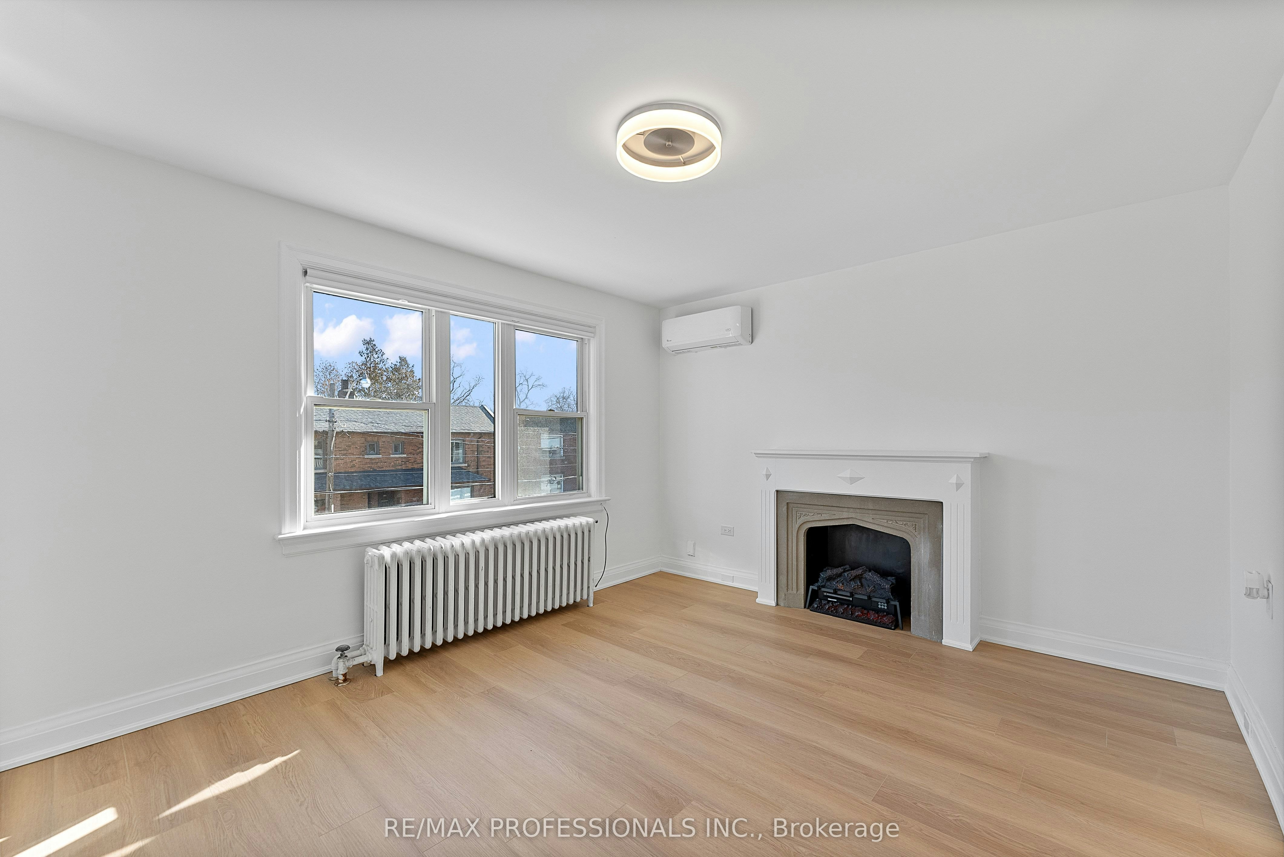 Upper-308 Jane Street, Toronto, ON, M6S 3Z4 - 19