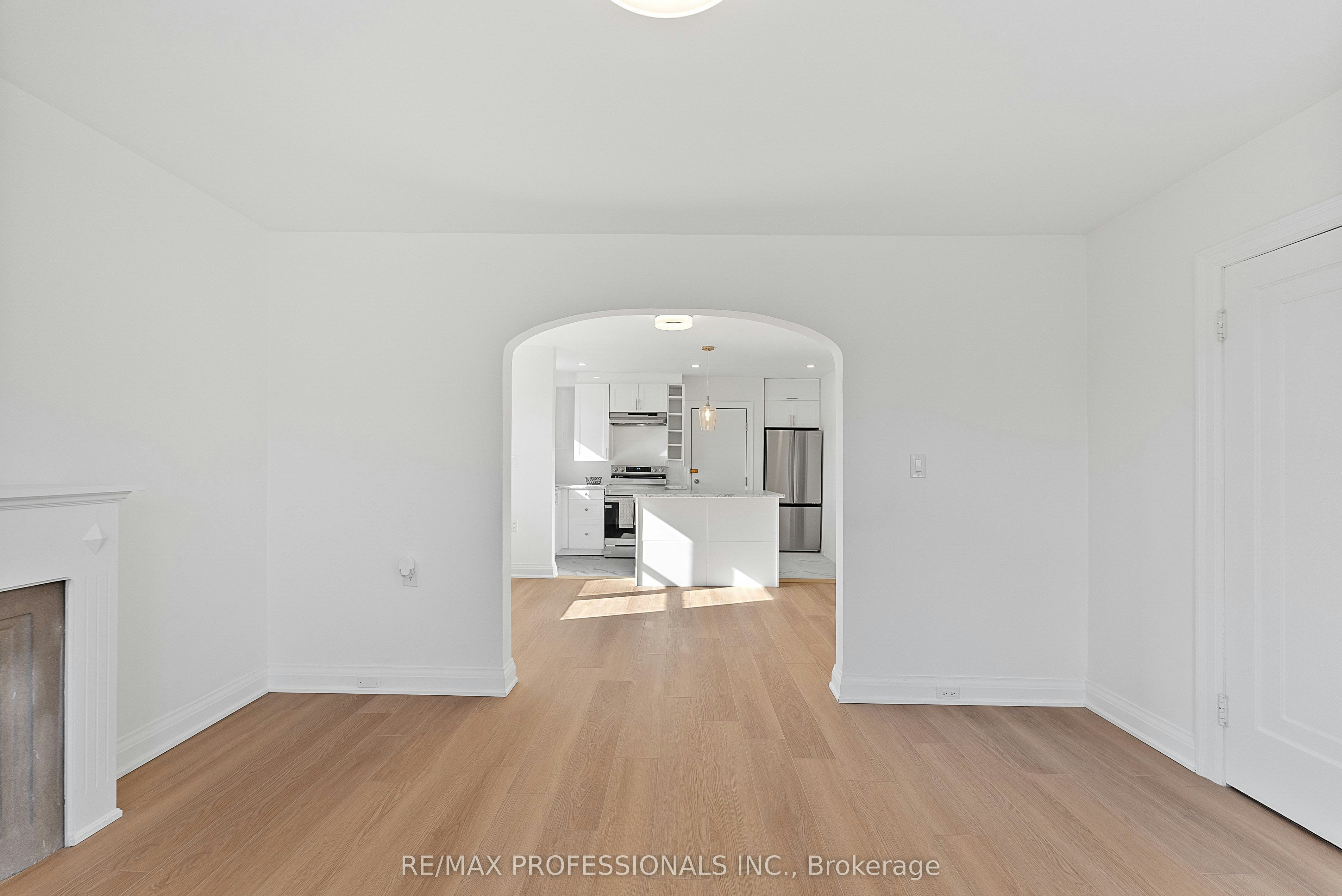 Upper-308 Jane Street, Toronto, ON, M6S 3Z4 - 21