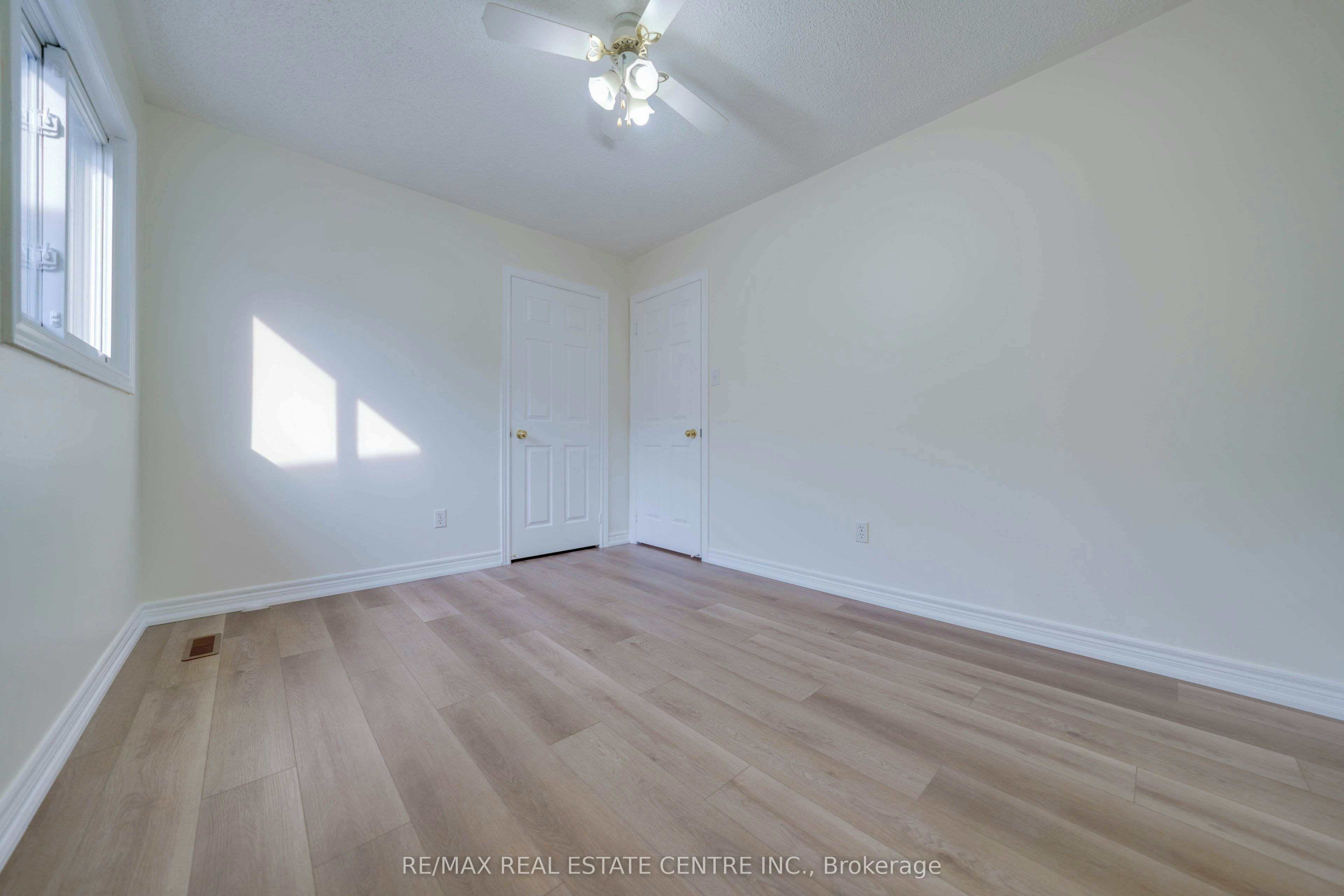 5915 Hemingway Road, Mississauga, ON, L5M 5K8 - 27