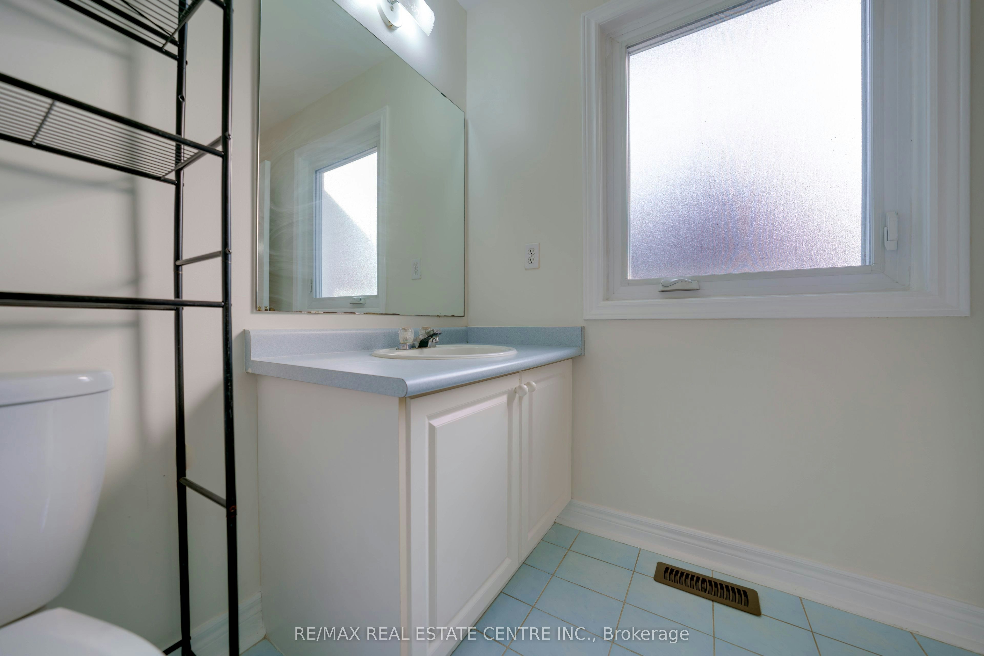 5915 Hemingway Road, Mississauga, ON, L5M 5K8 - 29