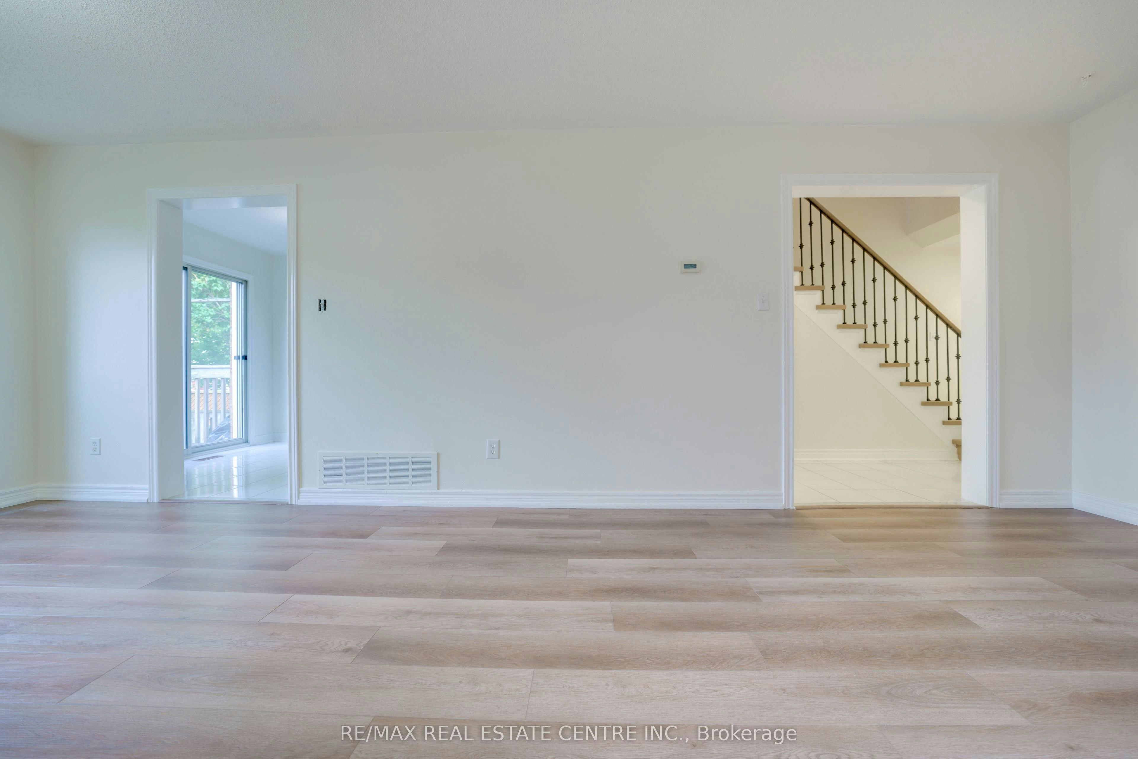 5915 Hemingway Road, Mississauga, ON, L5M 5K8 - 7