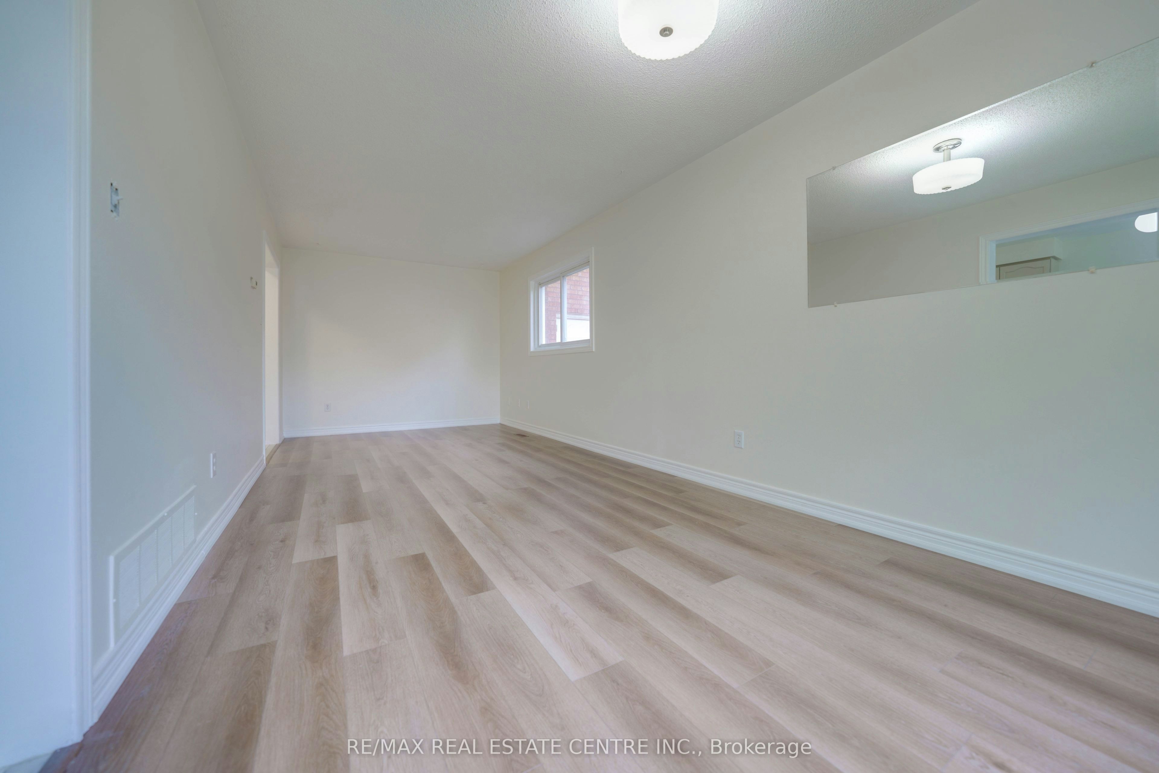 5915 Hemingway Road, Mississauga, ON, L5M 5K8 - 8