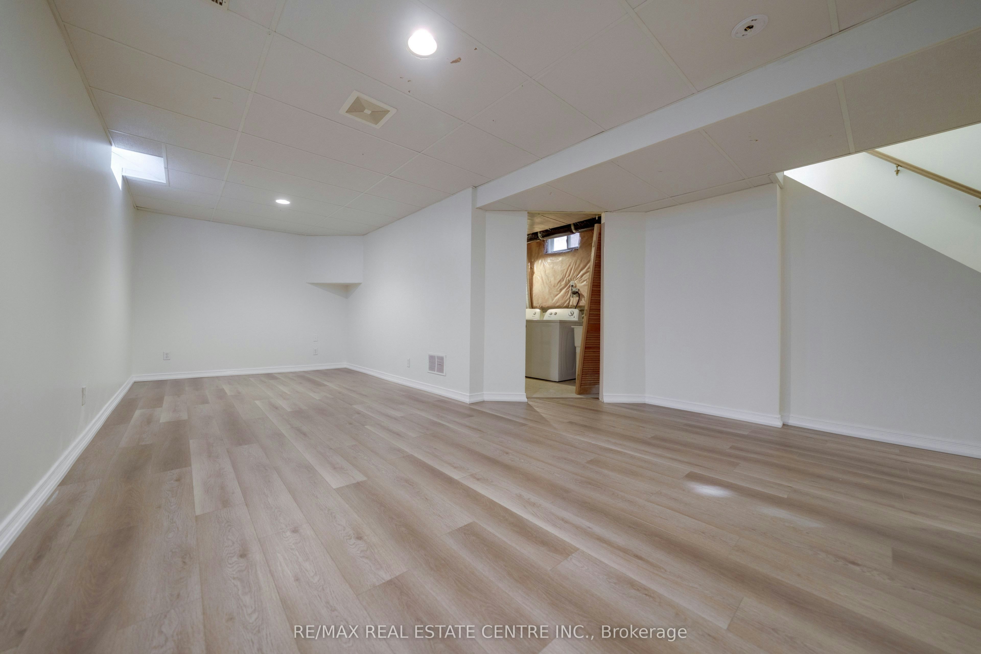5915 Hemingway Road, Mississauga, ON, L5M 5K8 - 35