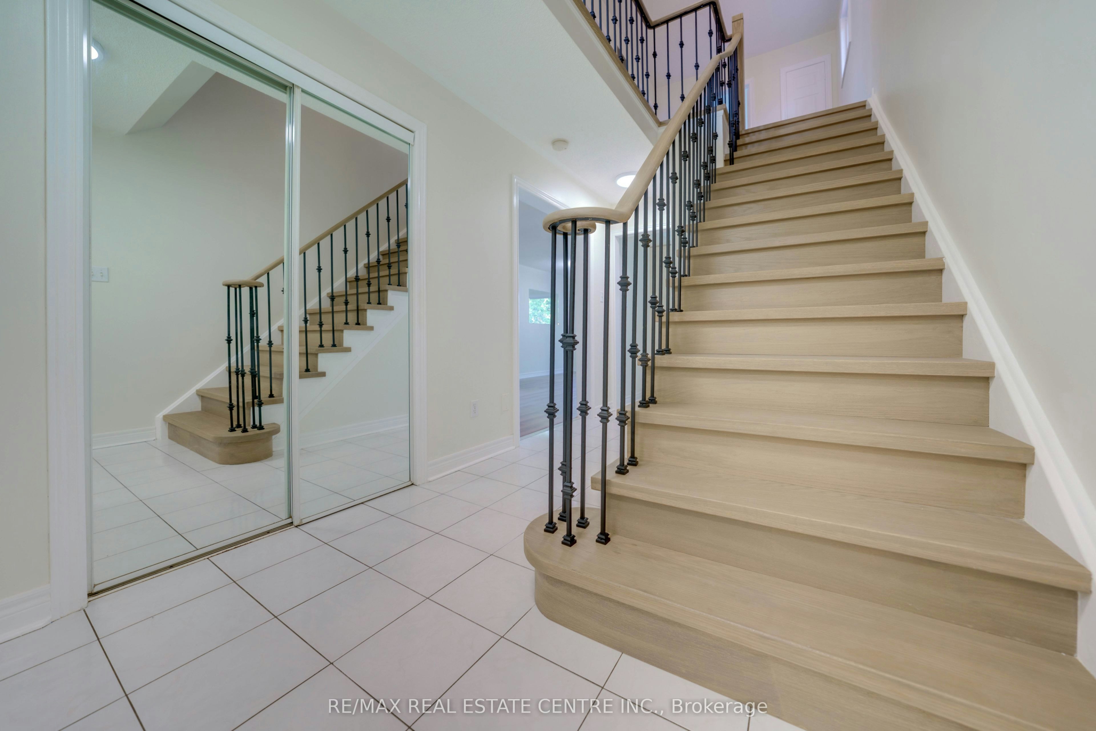 5915 Hemingway Road, Mississauga, ON, L5M 5K8 - 14
