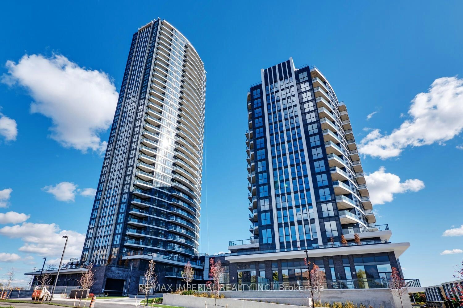403, Master Room-65 Watergarden Drive, Mississauga, ON, L5R 0G9