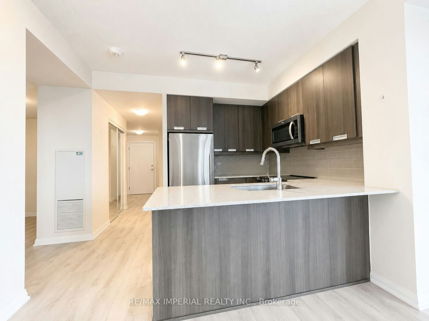 403, Master Room-65 Watergarden Drive, Mississauga, ON, L5R 0G9 - 10