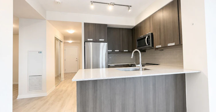 403, Master Room-65 Watergarden Drive, Mississauga, ON, L5R 0G9 - 10