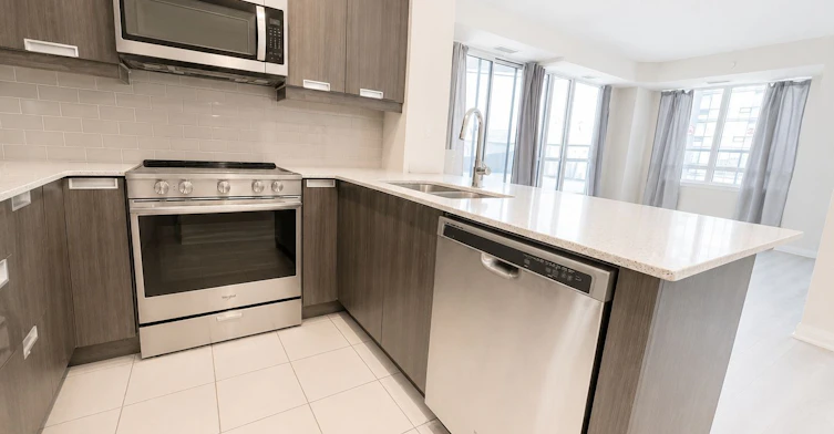 403, Master Room-65 Watergarden Drive, Mississauga, ON, L5R 0G9 - 9
