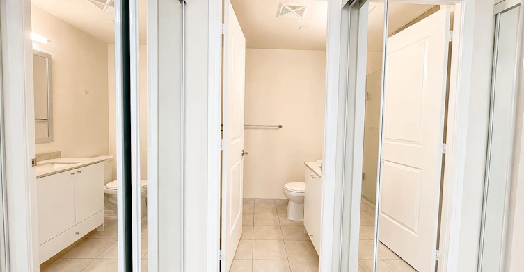 403, Master Room-65 Watergarden Drive, Mississauga, ON, L5R 0G9 - 16