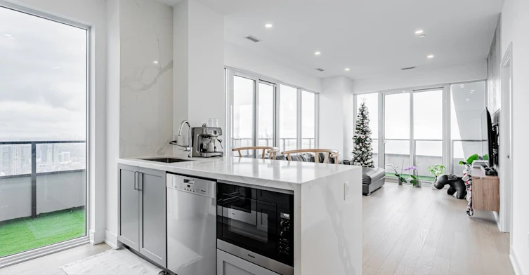 LPH05B-20 Shore Breeze Drive, Toronto, ON, M8V 1A1 - 6
