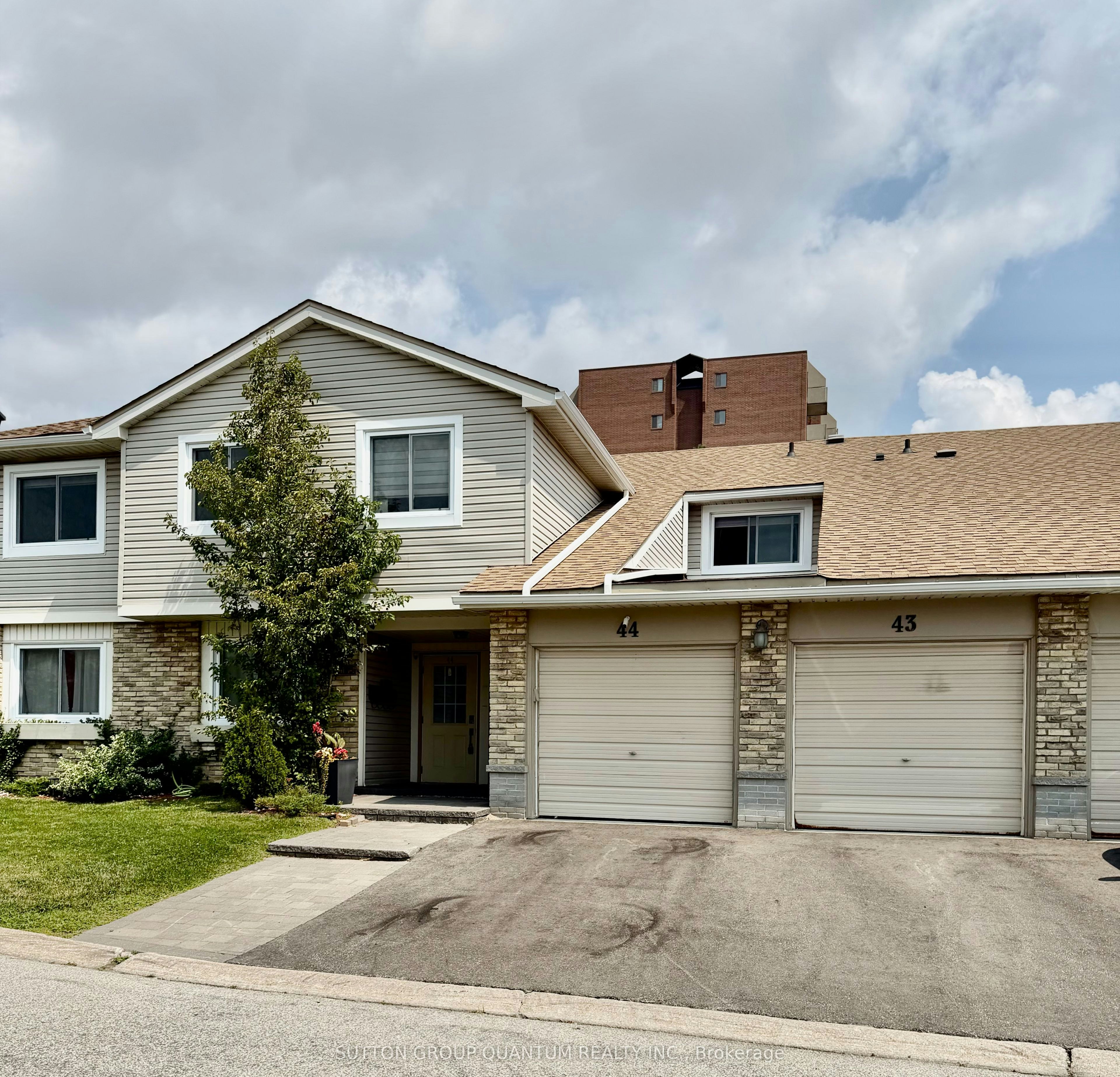 42-6777 Formentera Avenue, Mississauga, ON, L5N 2M3
