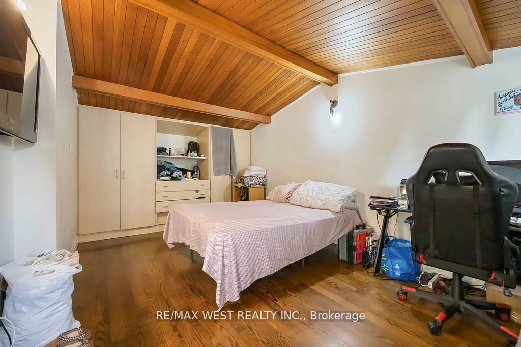 11 Duval Drive, Toronto, ON, M6L 2J9 - 22