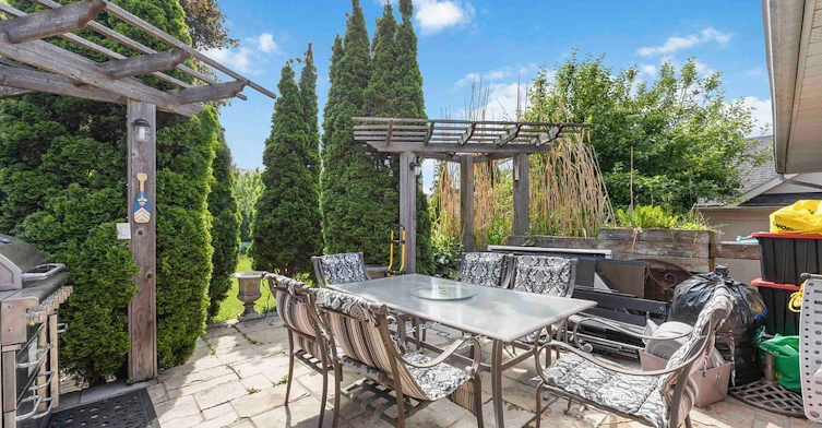 11 Duval Drive, Toronto, ON, M6L 2J9 - 24