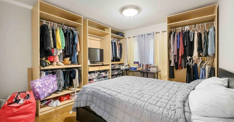 11 Duval Drive, Toronto, ON, M6L 2J9 - 18