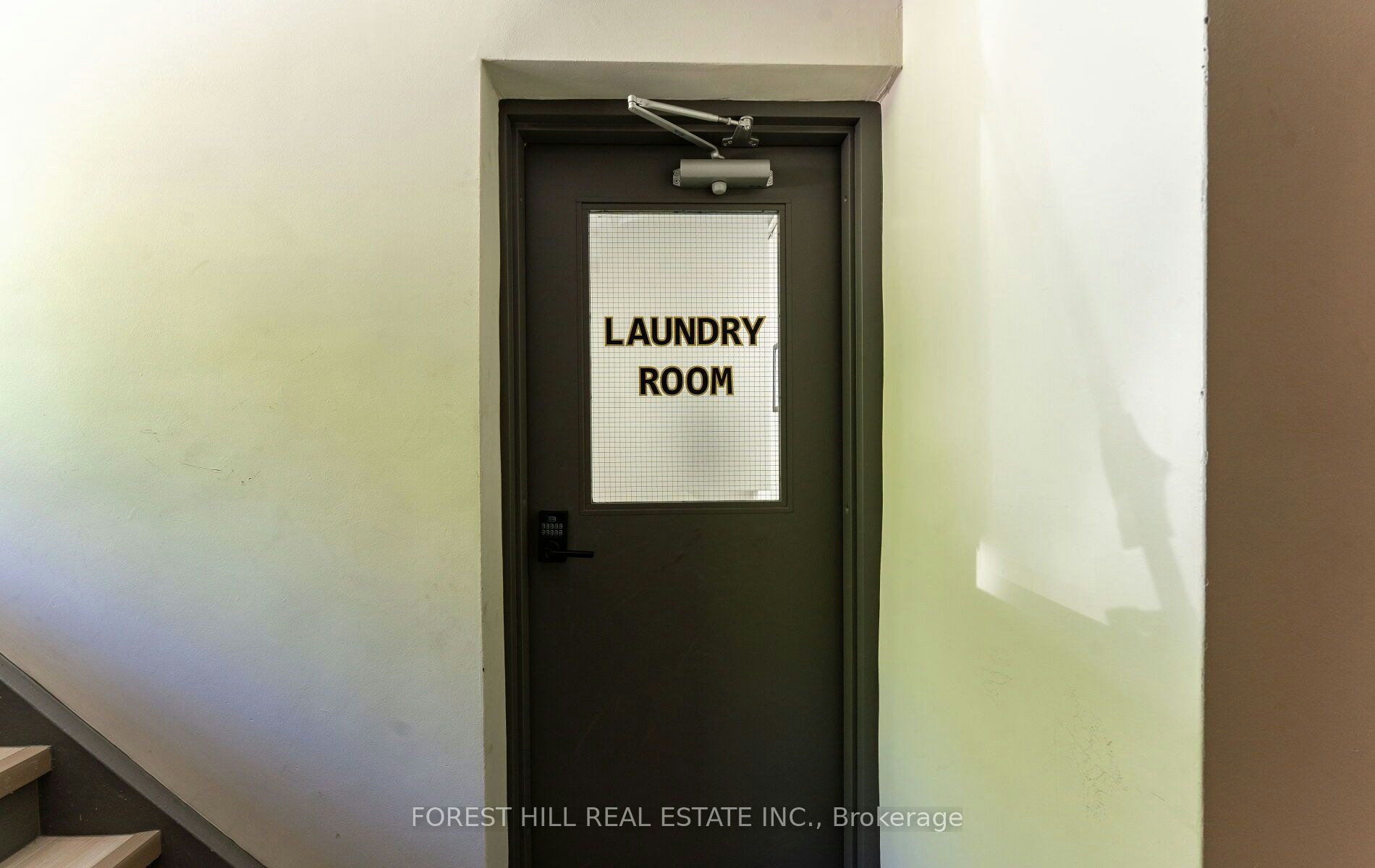 5-8 Victoria Street, Toronto, ON, M8V 1M6 - 16