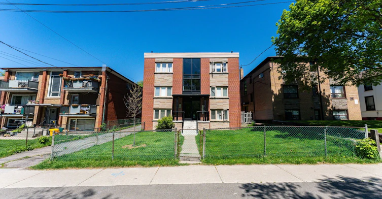 5-8 Victoria Street, Toronto, ON, M8V 1M6