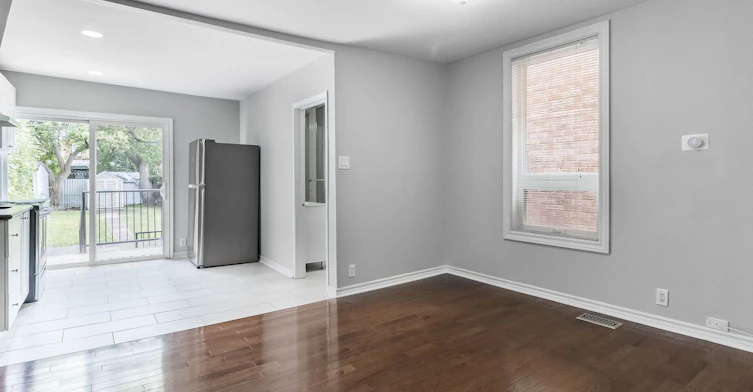 Main-285 Bartlett Avenue, Toronto, ON, M6H 3G3 - 2
