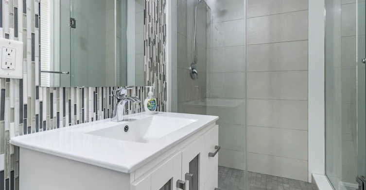 Main-285 Bartlett Avenue, Toronto, ON, M6H 3G3 - 8
