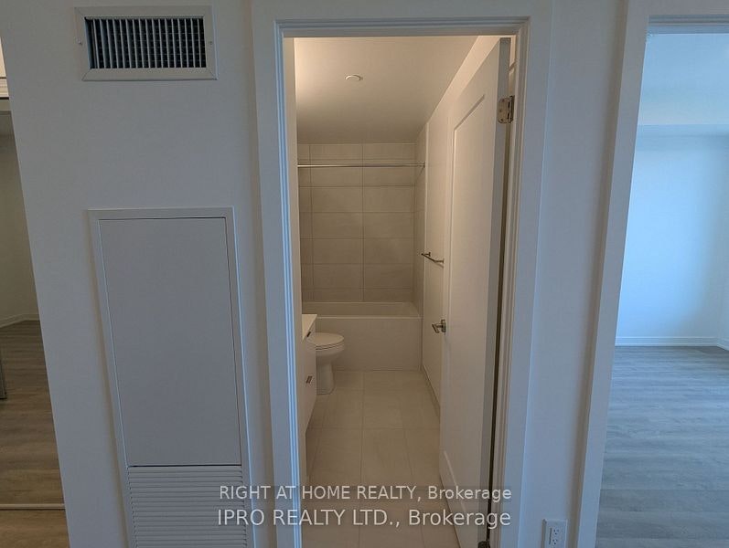 706-5105 Hurontario Street, Mississauga, ON, L4Z 3X7 - 16