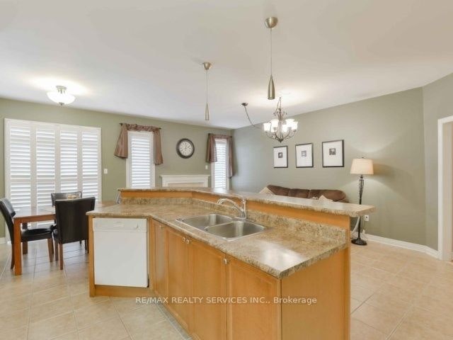 106 Pennyroyal Crescent, Brampton, ON, L6S 6J6 - 10