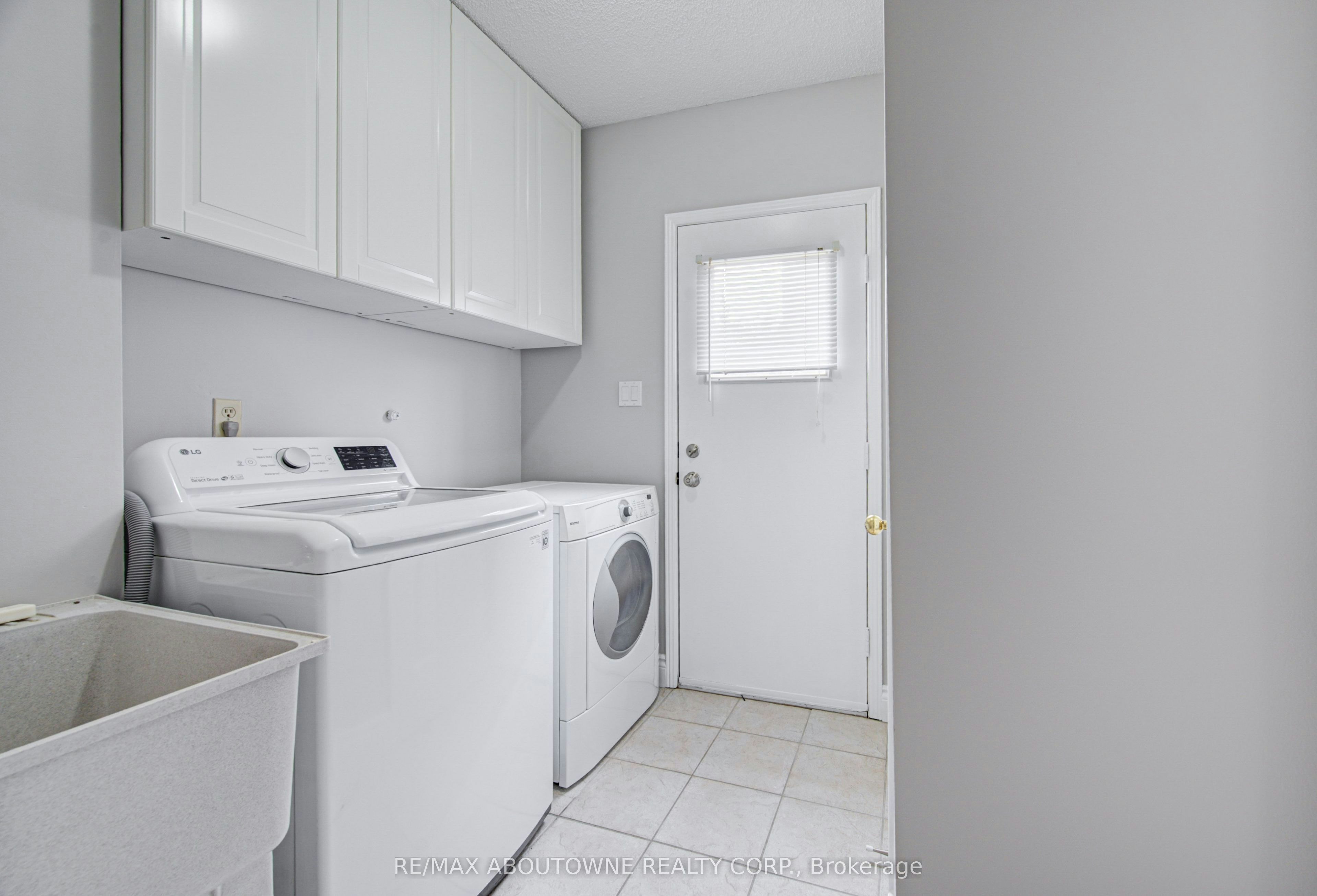 426 Parklane Road, Oakville, ON, L6H 4J5 - 24