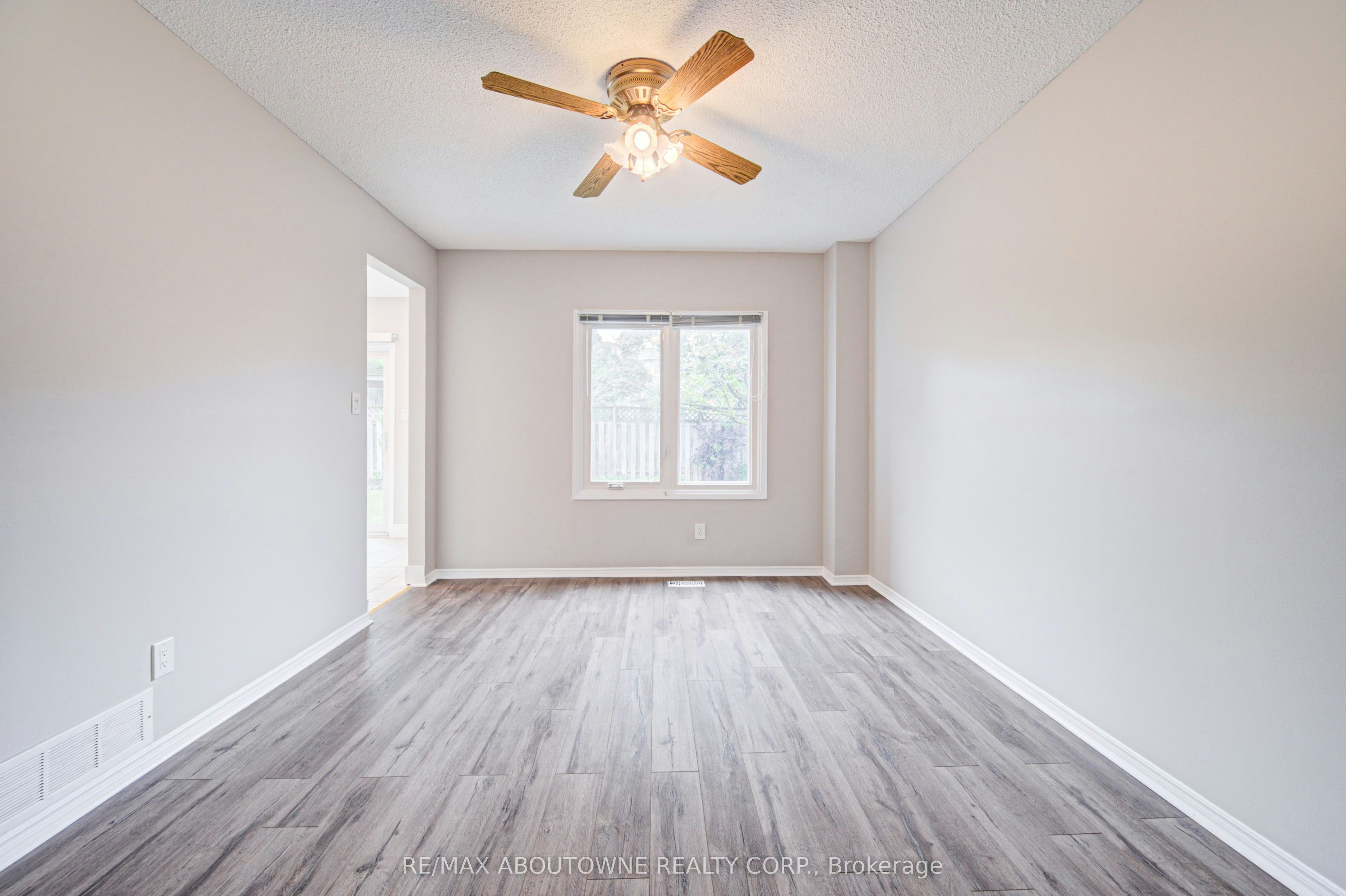 426 Parklane Road, Oakville, ON, L6H 4J5 - 17