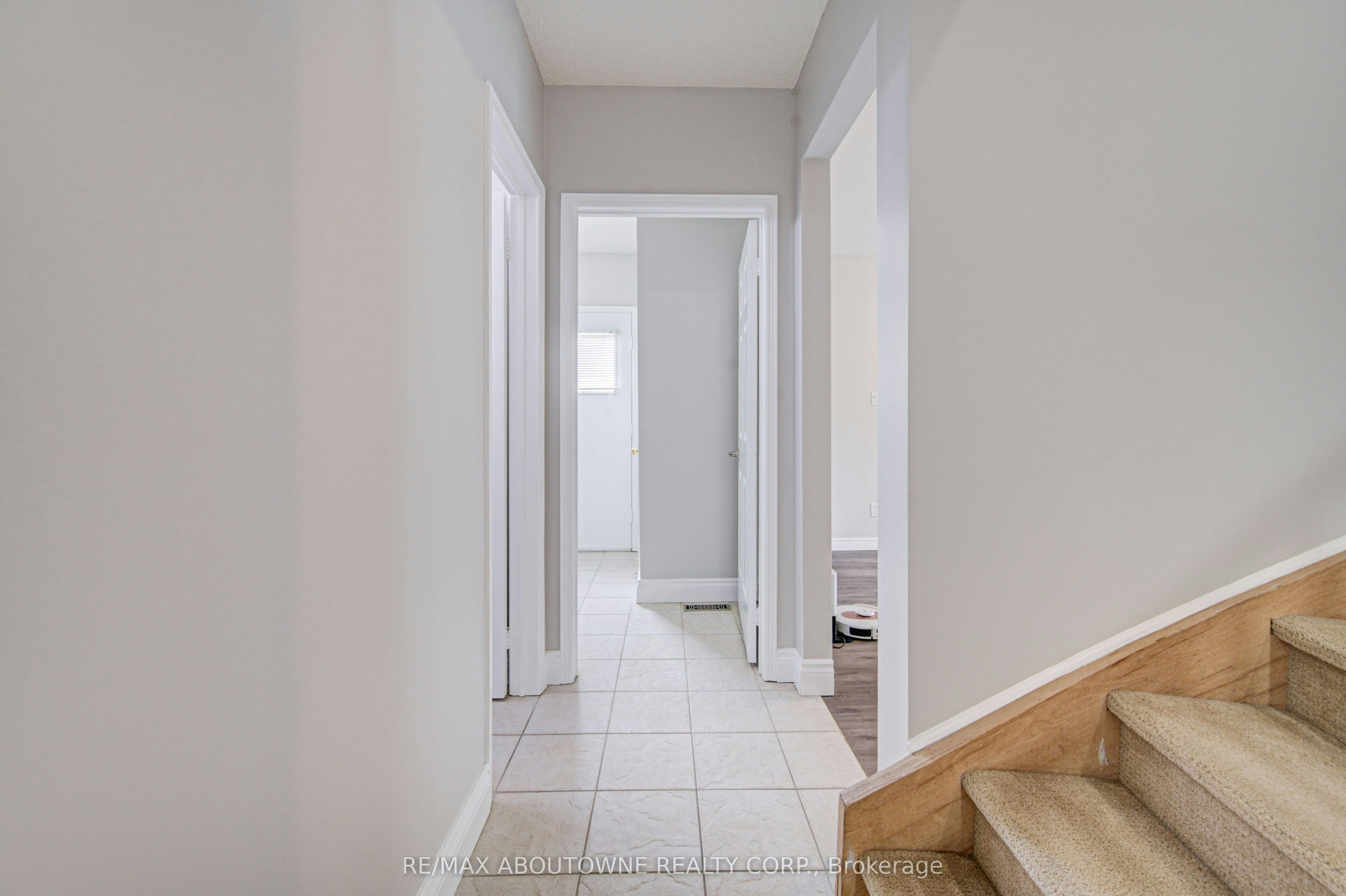 426 Parklane Road, Oakville, ON, L6H 4J5 - 22