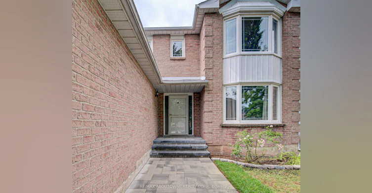 426 Parklane Road, Oakville, ON, L6H 4J5 - 3