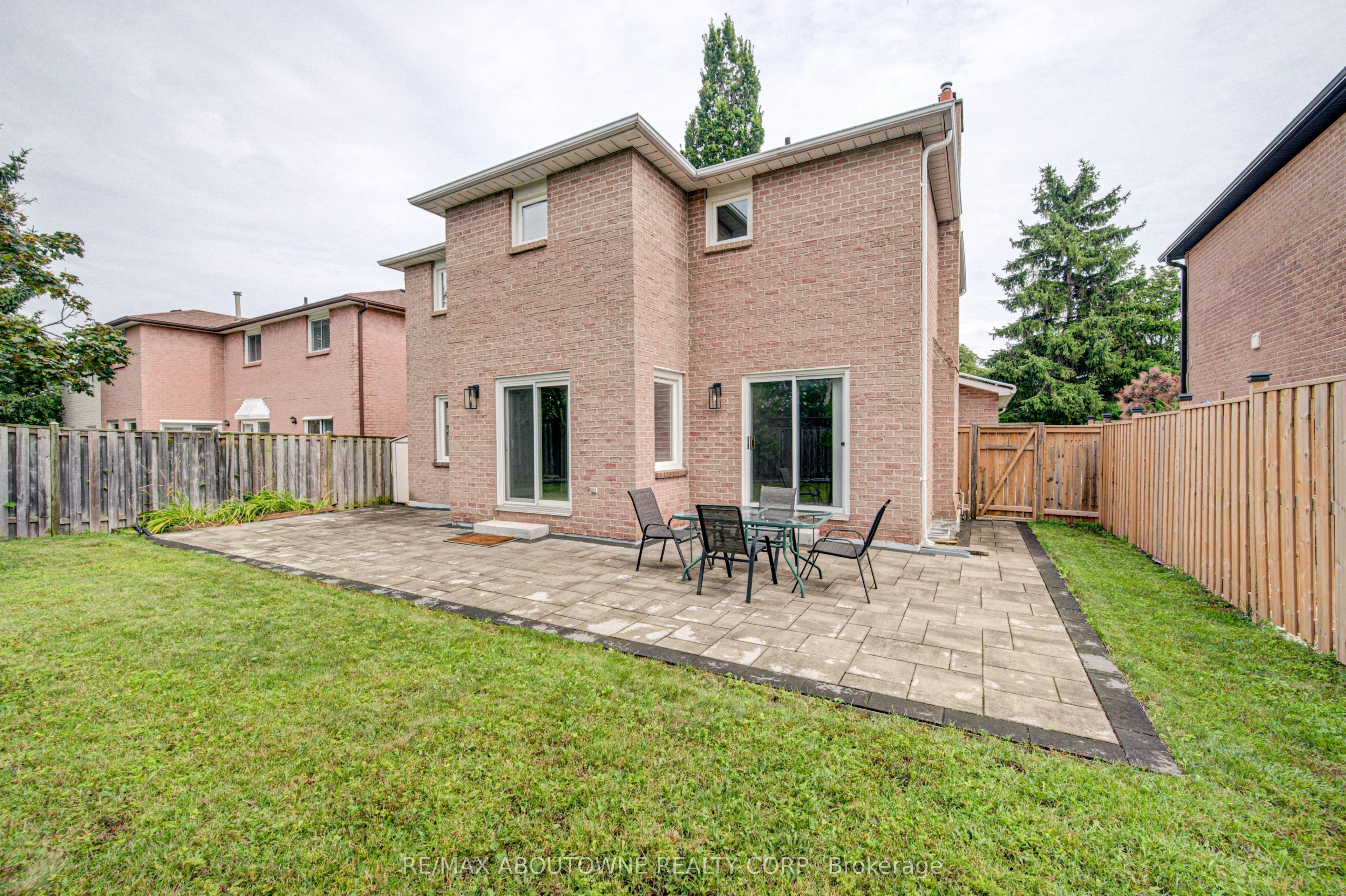 426 Parklane Road, Oakville, ON, L6H 4J5 - 47